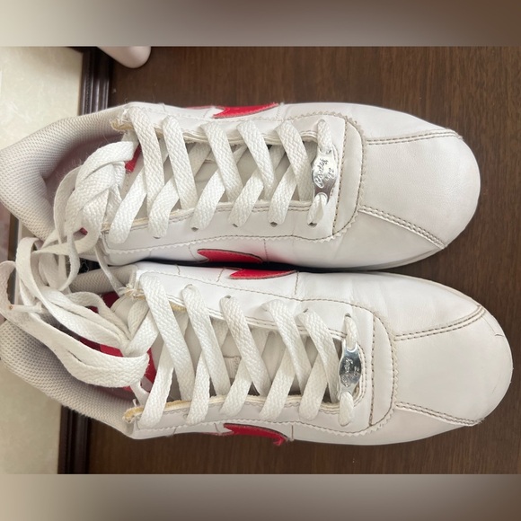 Nike Cortez Basic Leather size 5Y for bigger kids